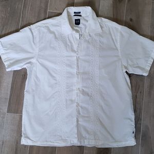 GAP guayabera style dress shirt XL like new